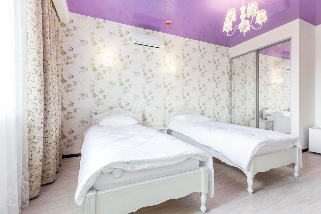 Hotel Premier Kamjanske Rum bild
