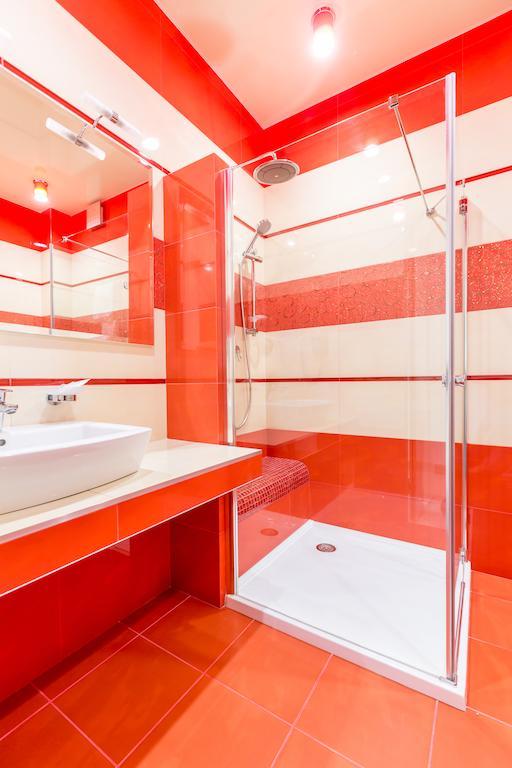 Hotel Premier Kamjanske Exteriör bild