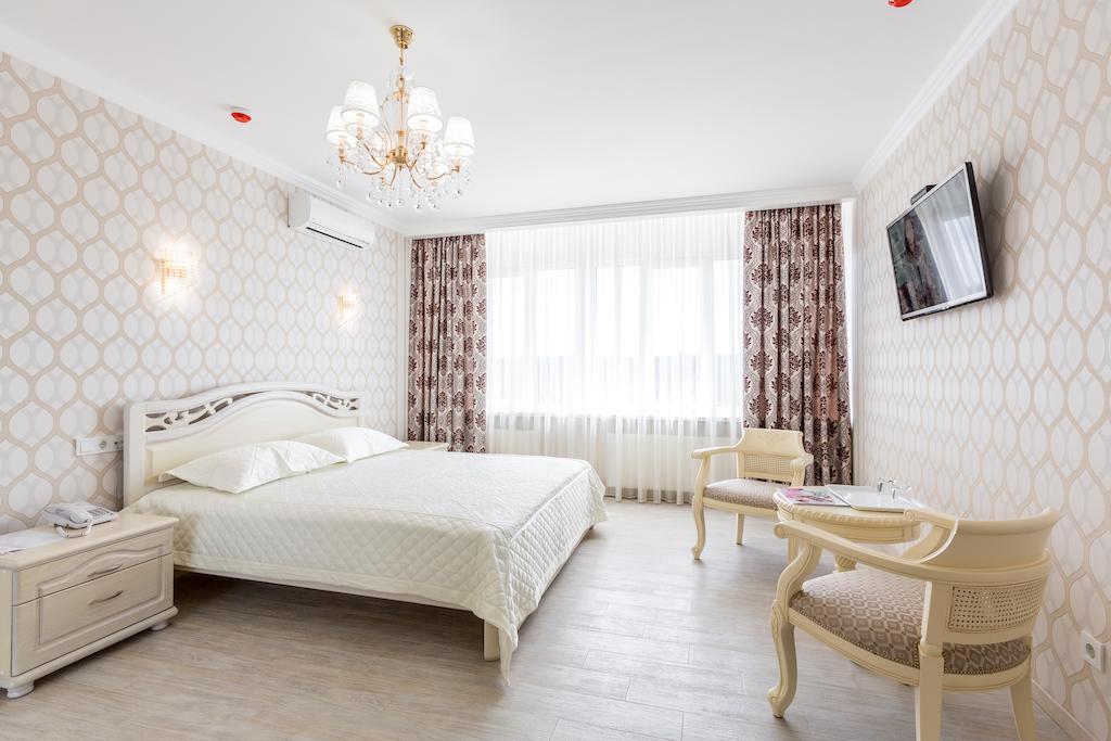 Hotel Premier Kamjanske Rum bild