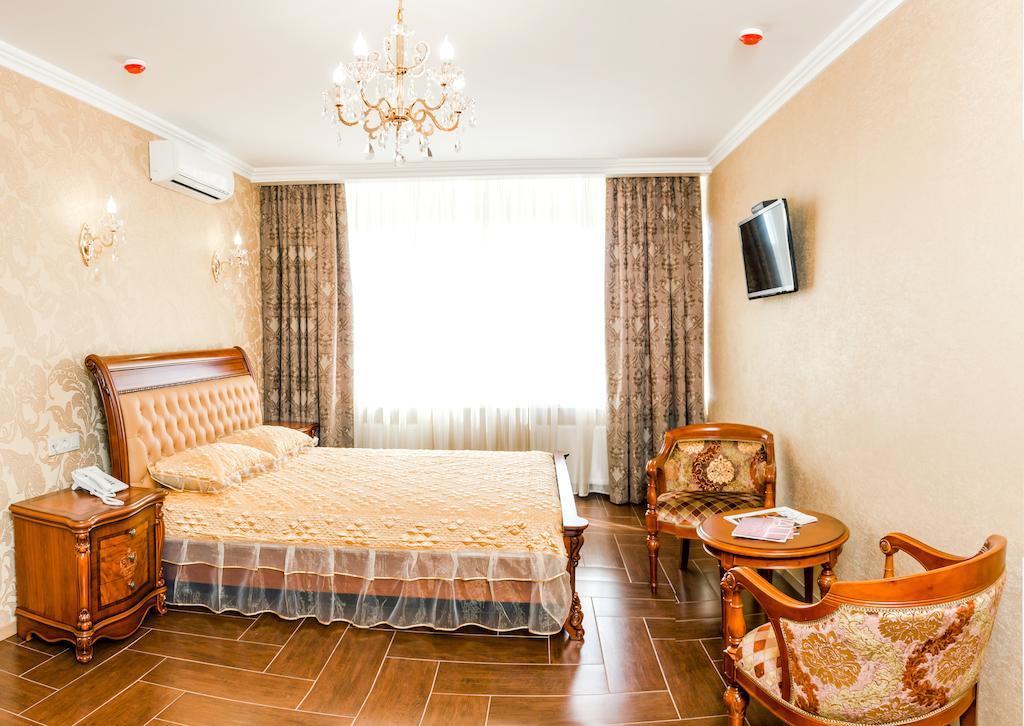 Hotel Premier Kamjanske Rum bild