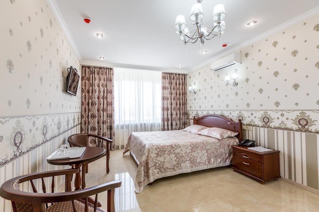 Hotel Premier Kamjanske Rum bild